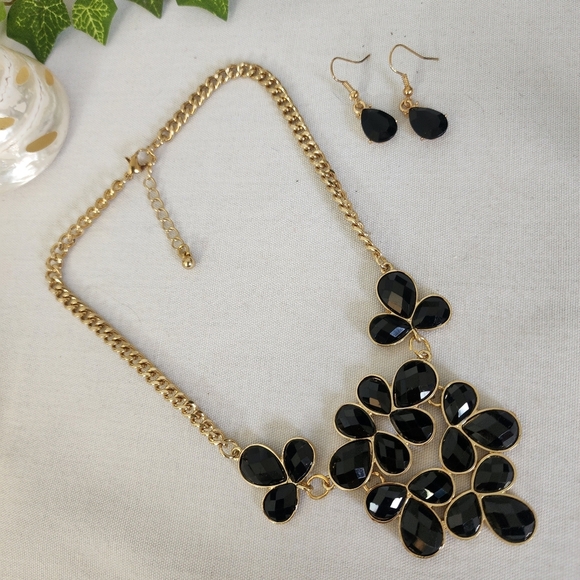 Gold and Black Floral Bid Necklace and Teardrop Earrings Set - Picture 7 of 11